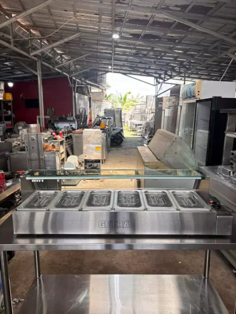 BAIN MARIE

Merk Getra
Model TB 4
Like new
Pemakaian kurleb 5 bulanan