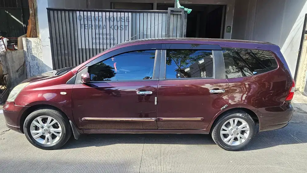 Nissan Grand livina 2012 Bensin