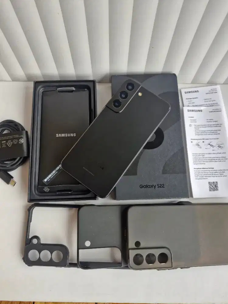 Samsung S22 8/128 snapdragon 8 gen 1