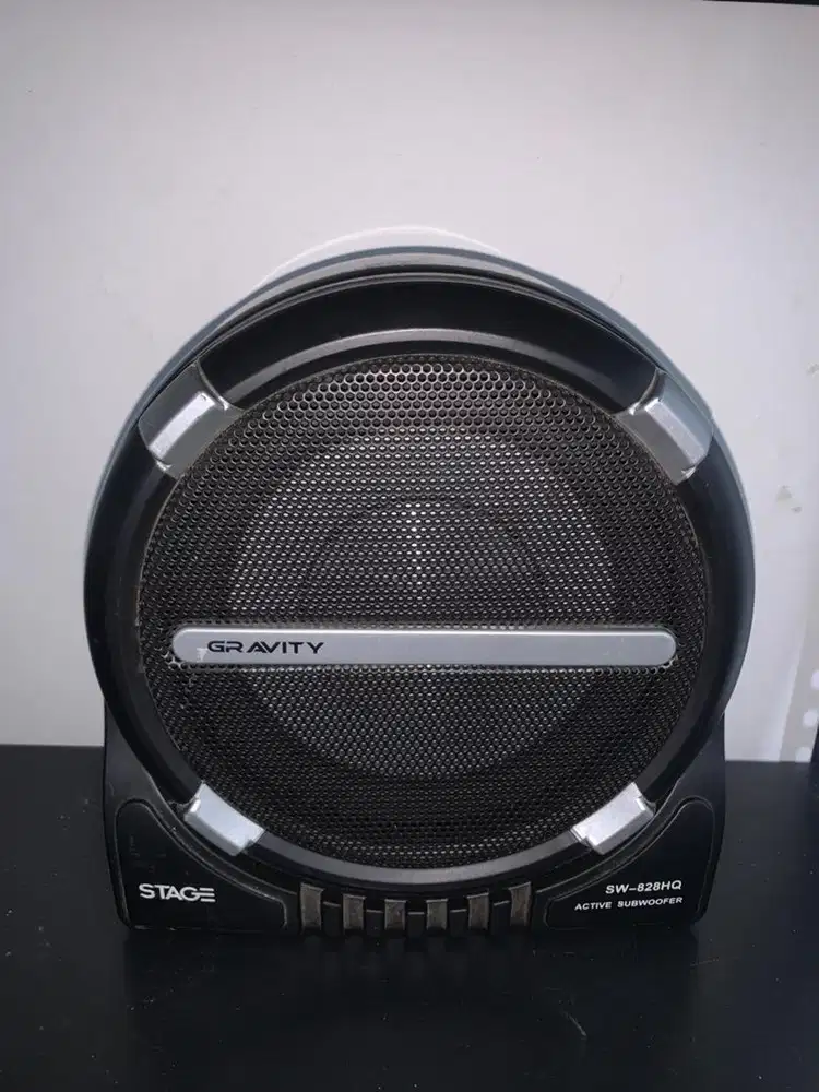 Subwoofer kolong