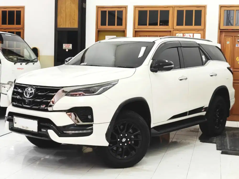 Km15rb SptBaru Fortuner 2024 GR Sport Diesel 2.8 Automatic E4 1GD 2023