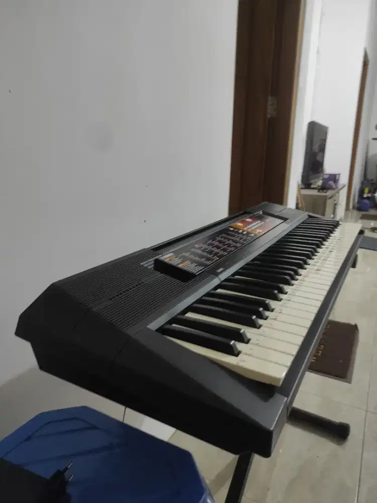 Yamaha PSR f51A