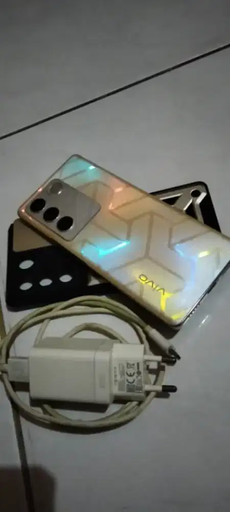 Handphone Vivo v27 5G 8/256 Batangan