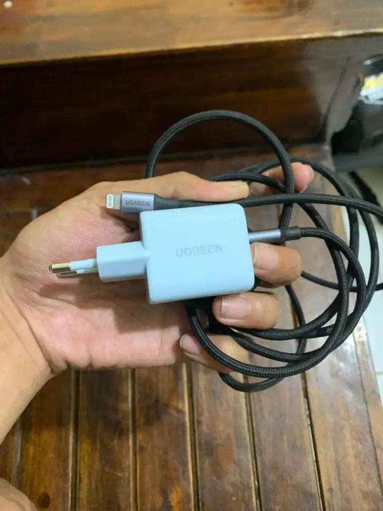 cas iphone UGREEN 30 watt MFI fast charger (casan apple)