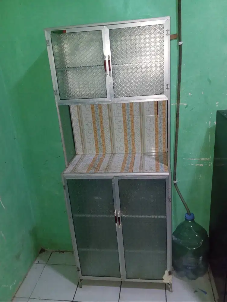 Rak piring aluminium pintu kaca