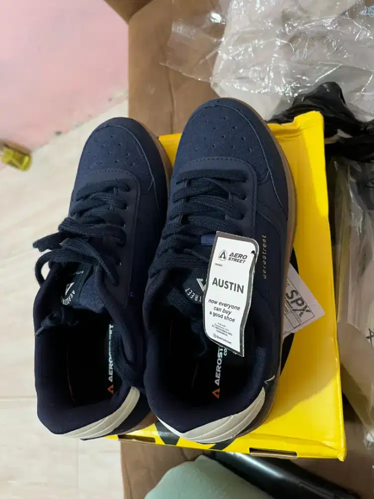 Sepatu Aerostreet size 39 Navy