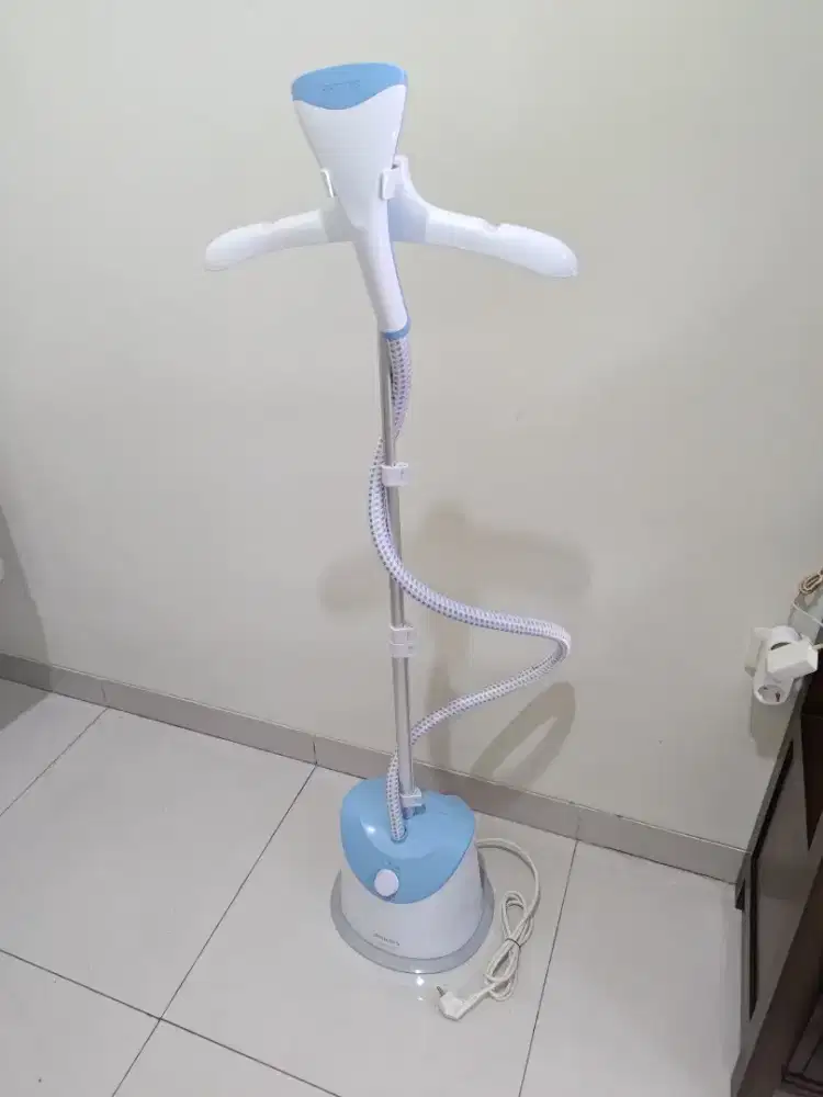 setrika uap / steamer stand merk pilip