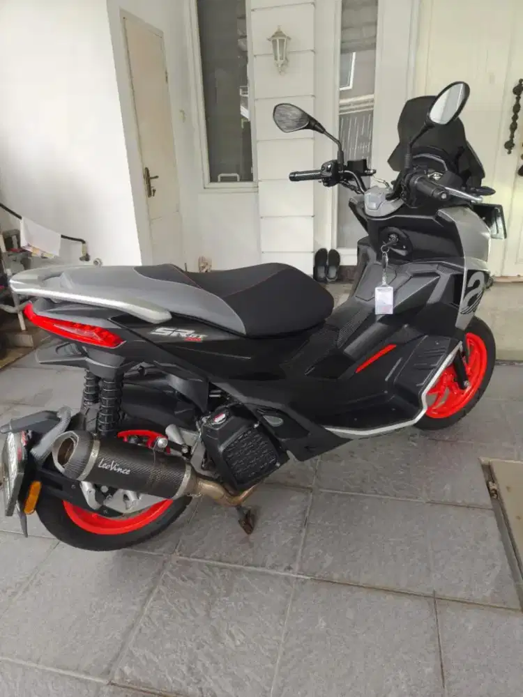 Aprilia SR GT 200 S