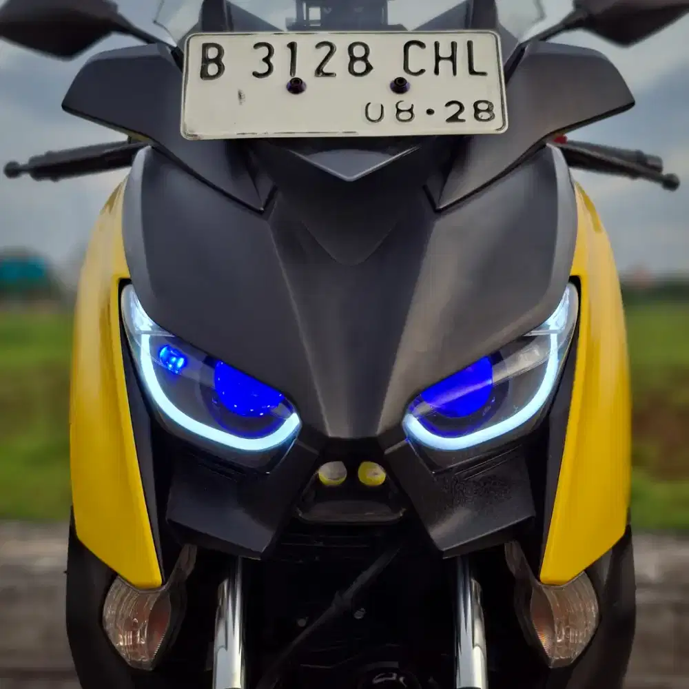 XMAX Kuning low KM bisa tukar tambah