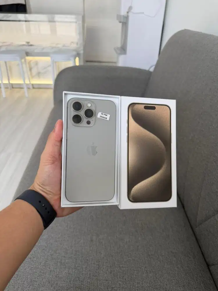 iphone 15promax 256gb natural titanium