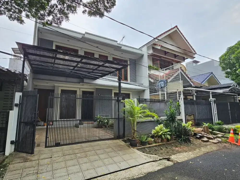 DIJUAL RUMAH  SIAP HUNI Pondok Indah  JAKARTA SELATAN