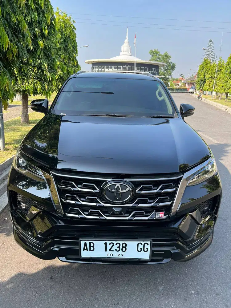 DIJUAL... FORTUNER GR 2.8 MATIC PLAT AB Hitam KM LOW MURAH MULUS