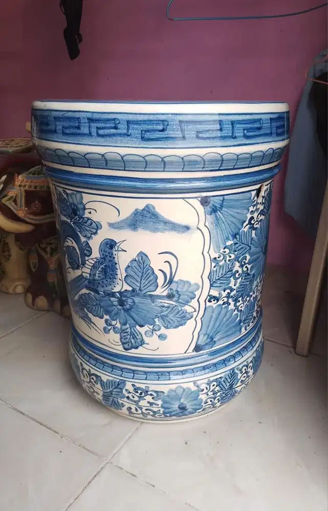 Guci keramik duduk ukuran besar sepasang