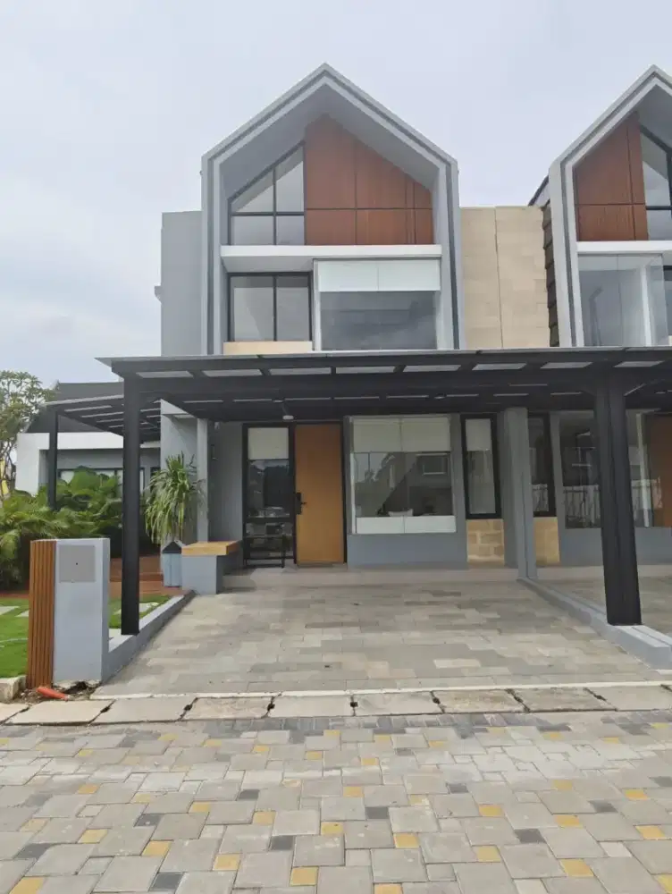 Rumah 2 lantai 4 kamar tidur Ready Unit, dekat Bandara Soetha