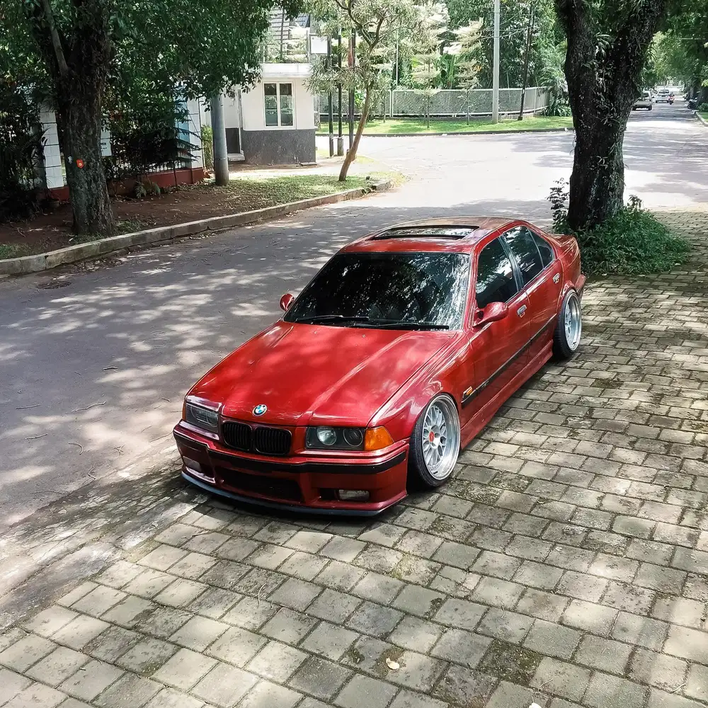 BMW 320i 1994 Bensin