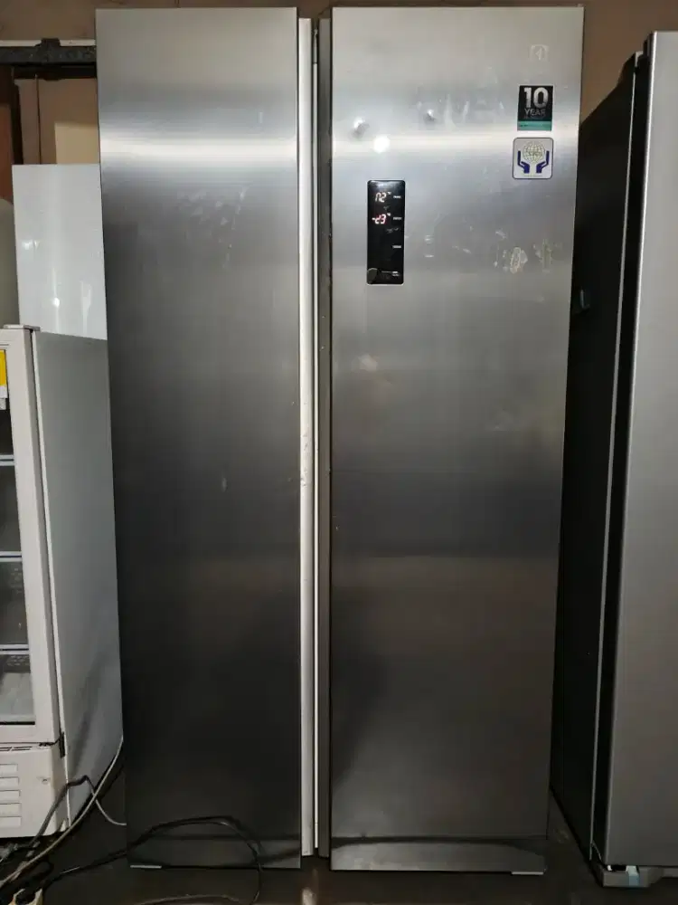 kulkas Electrolux SBS 2 pintu