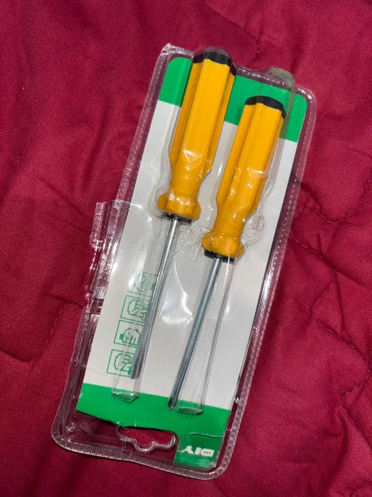 set obeng ukuran kecil