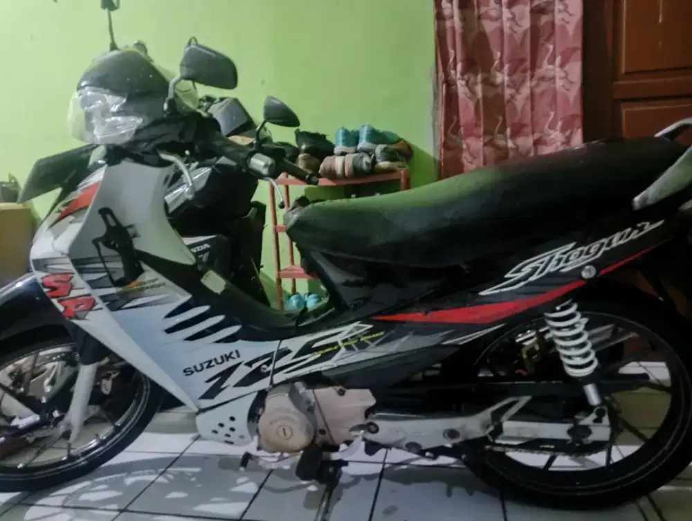 Shogun sp 125 warna putih