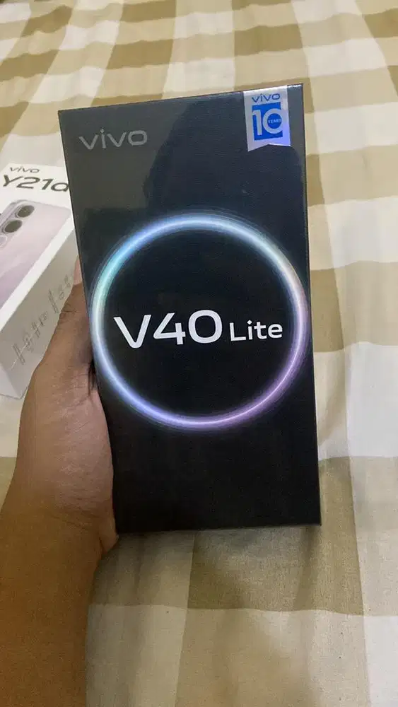 Vivo V40 lite (8/256)