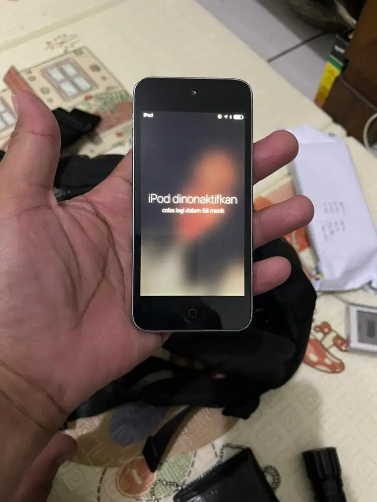 Ipod touch 5 32 GB unit only baca minus