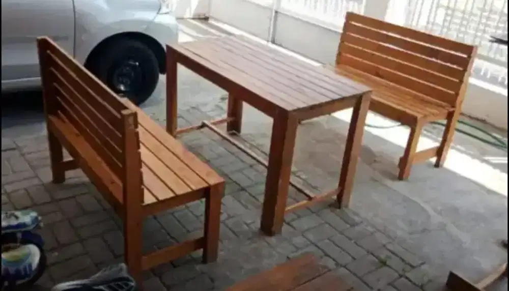 Dijual meja kursi set kayu