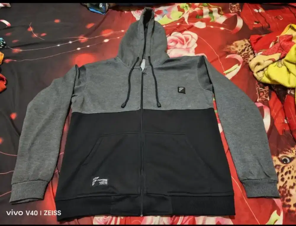 Jaket Sweater Forward