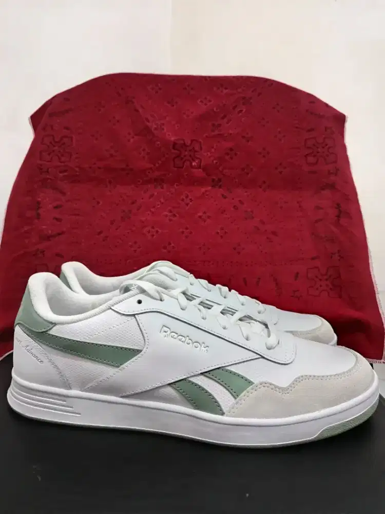 Sepatu Reebok Court Advance Unisex Size 45