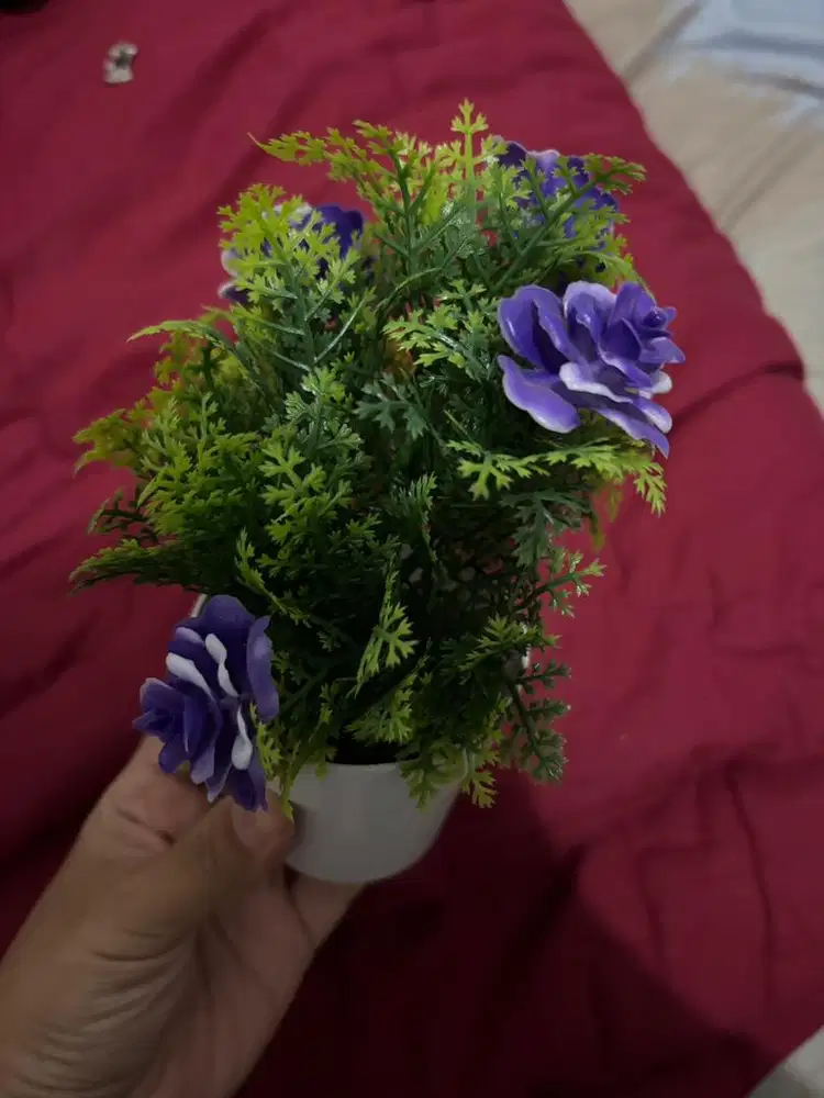 bunga plastik baru kekecilan