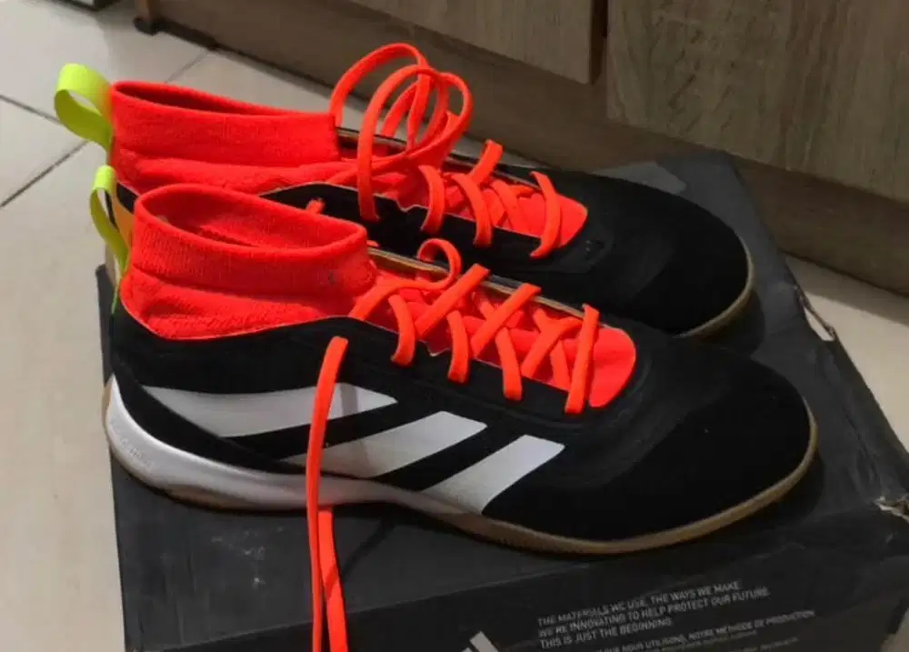 Sepatu Futsal Adidas Predator Original Ukuran 42