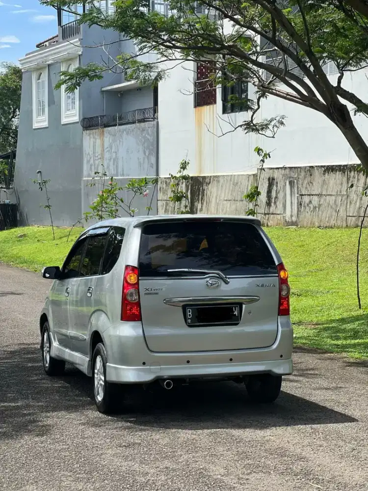 Xenia Xi Deluxe+ MT 2011