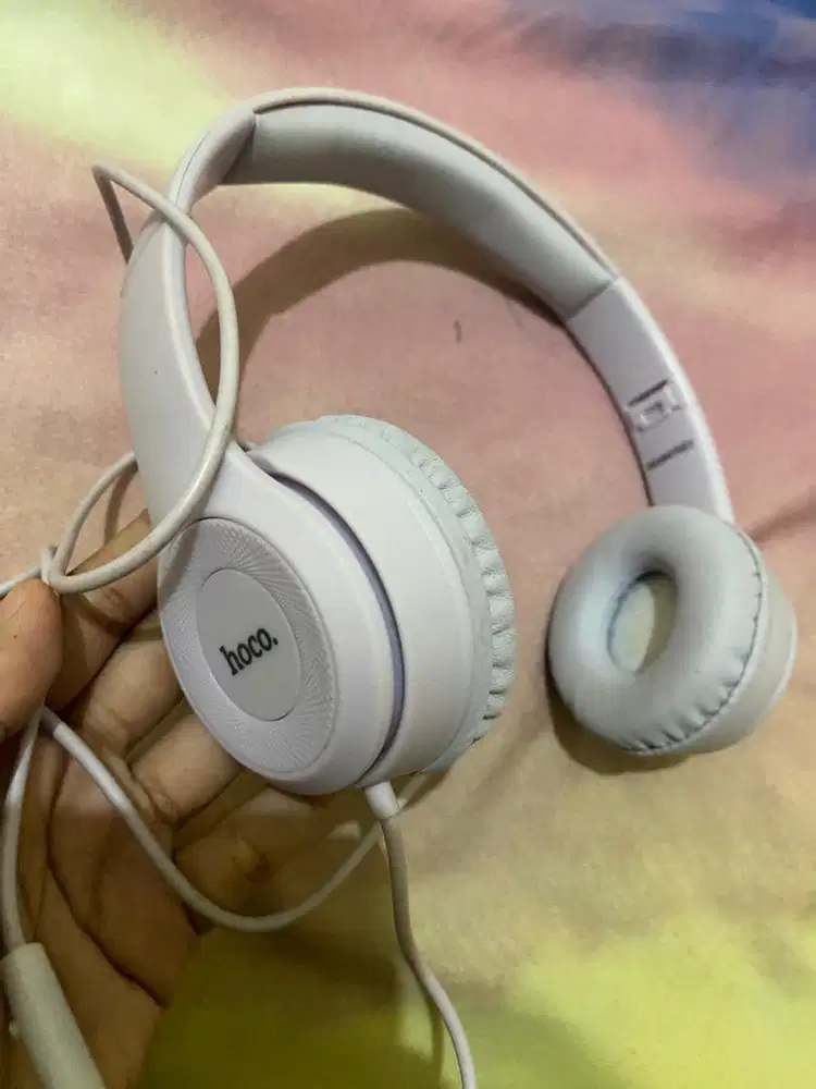 headset hoco ungu