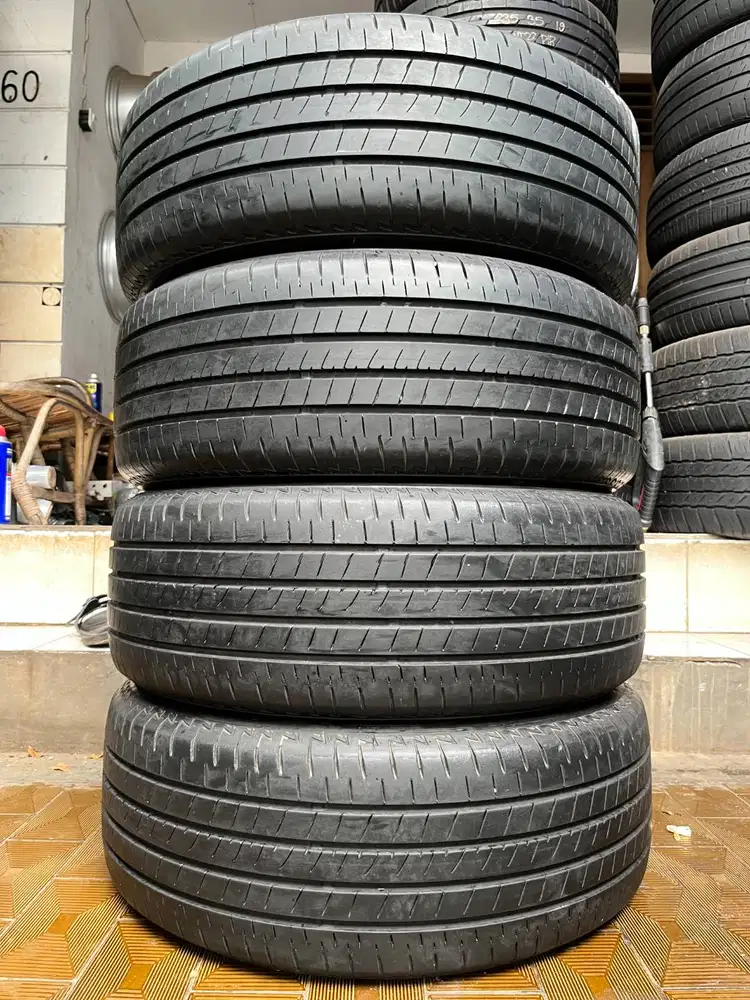 Ban Bridgestone Turanza T005A  215 55 r17  4Pcs