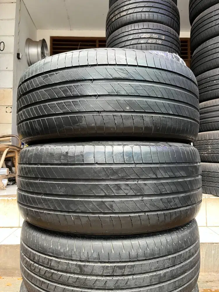 Ban Michelin Primacy 4  235 50 r18  2Pcs