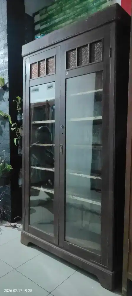 LEMARI SEMARANGAN KUNO ANTIK TUA