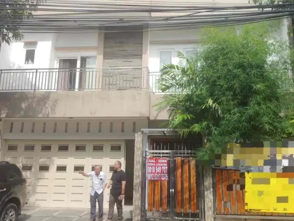 Dijual/Disewa Rumah Kemayoran Jakpus – Bangunan Besar 3 Lantai, Siap Huni