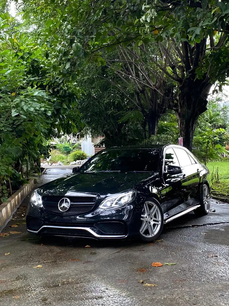 Mercedes-Benz E300 2011 Bensin