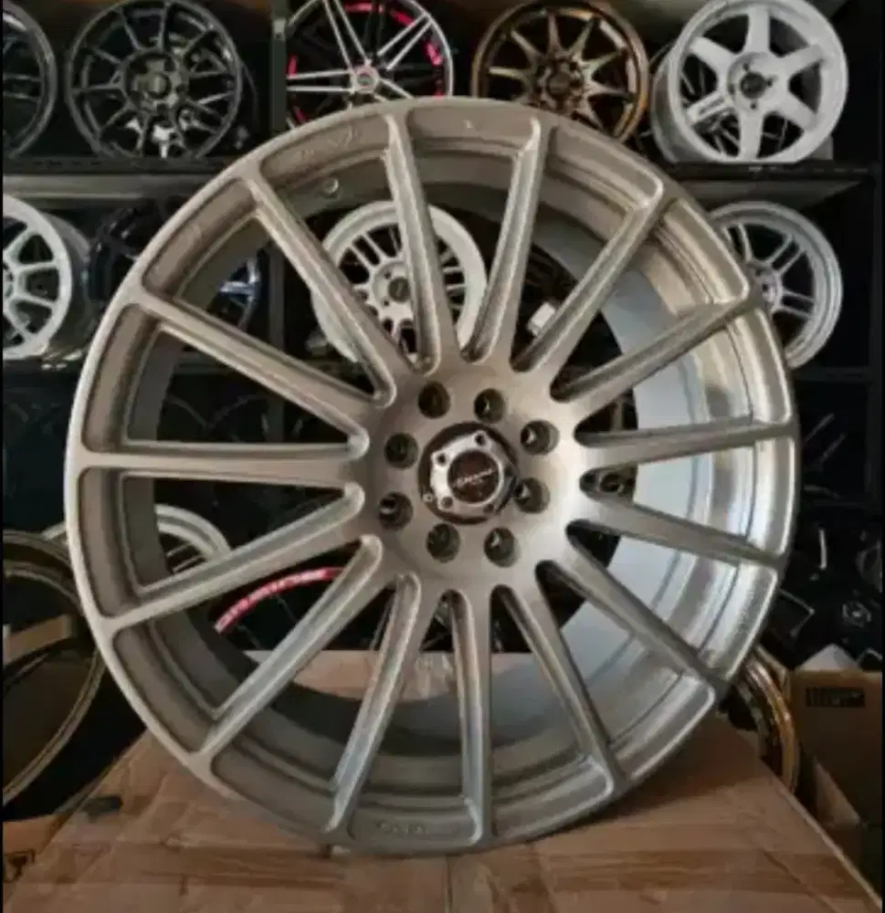 Rays Foundry (Japan)  R18 PCD4x100/114.3 . Lebar 7.5 ET 45. Velg 4pcs