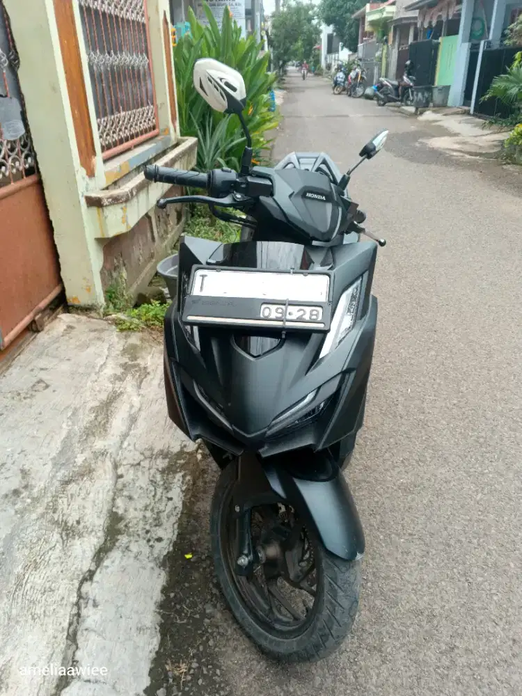 Bismillah Di jual cepat Honda Vario 160 ABS 2023