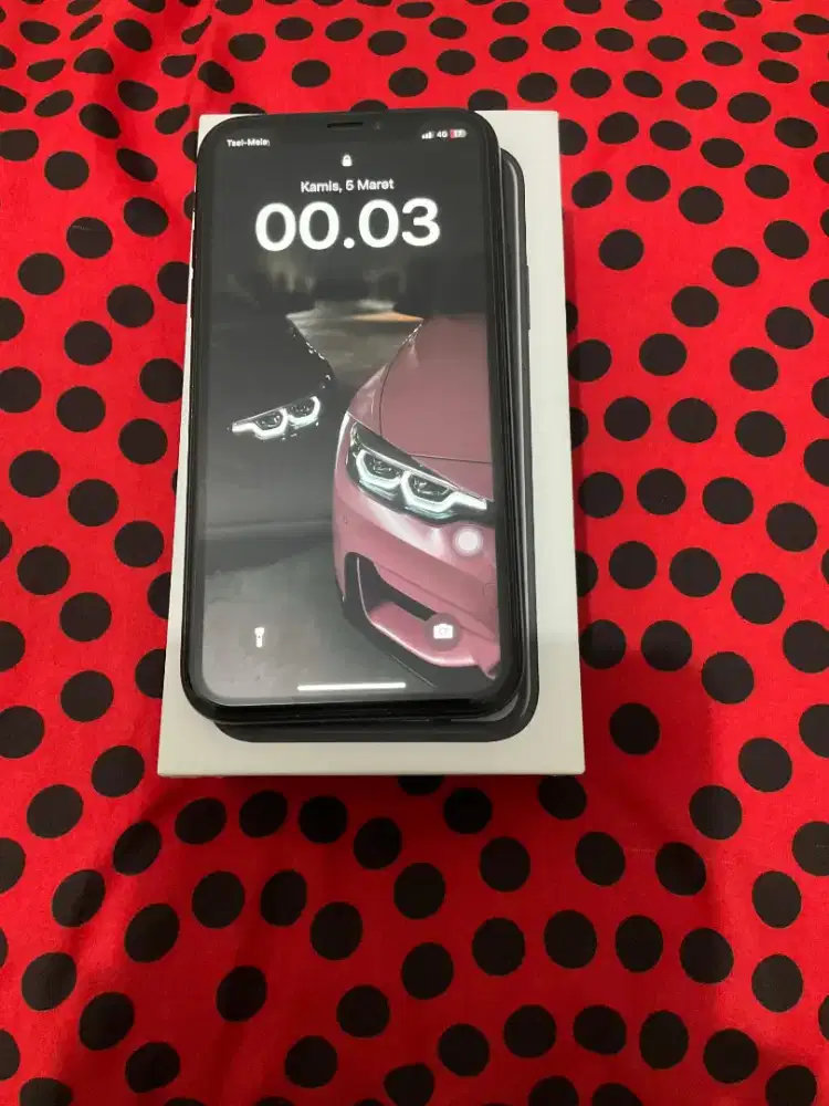 Iphone XR 64gb Hitam