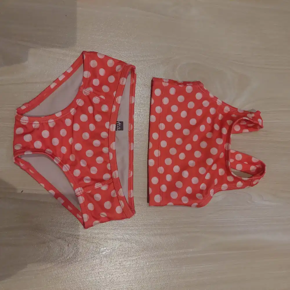 Baju renang polkadot anak umur 2th