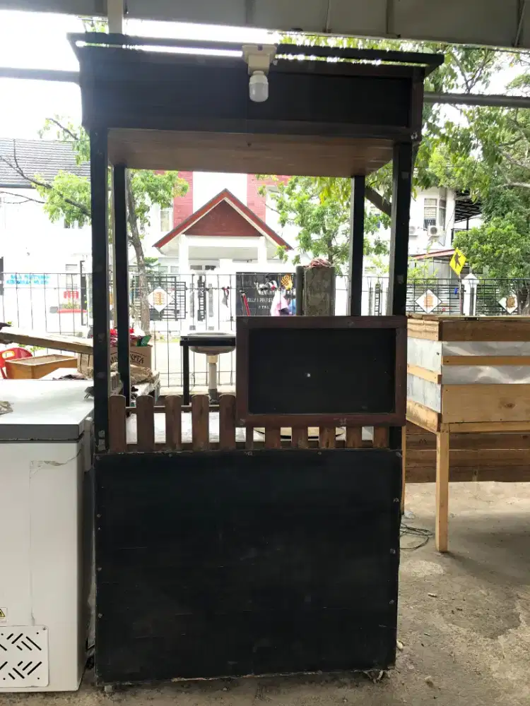 Rak jualan makanan/minuman