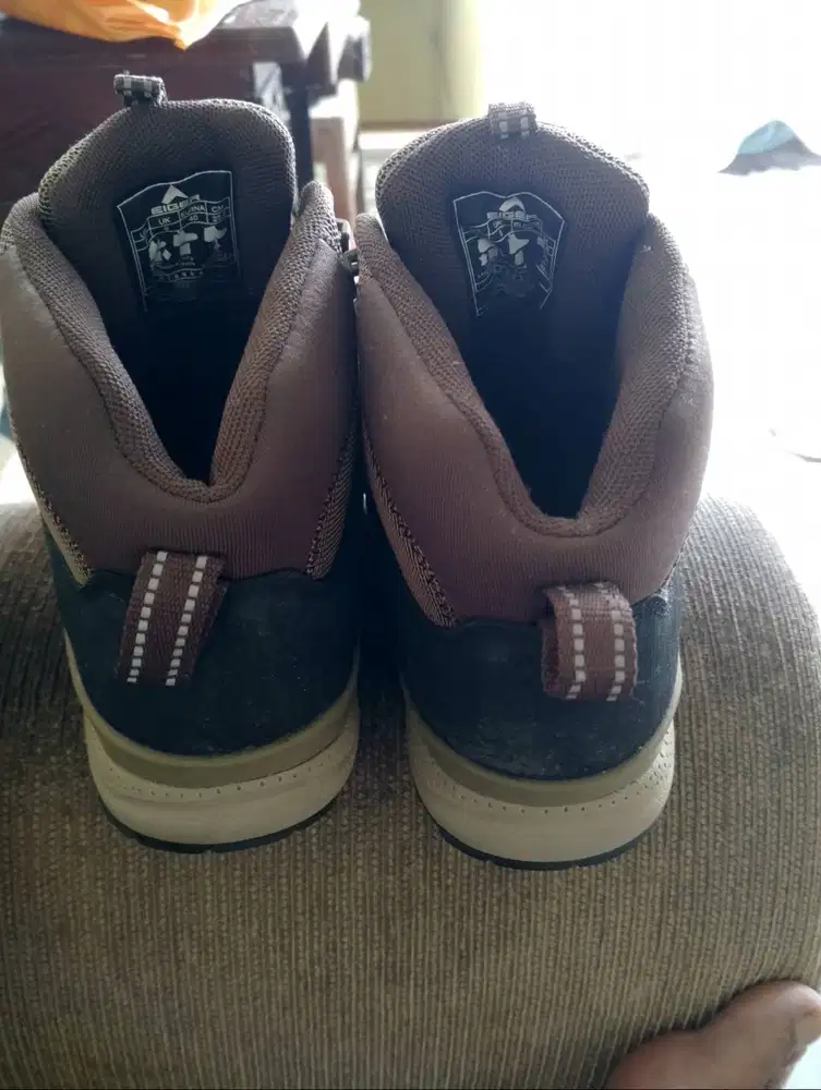 Jual sepatu Eiger ukuran 40