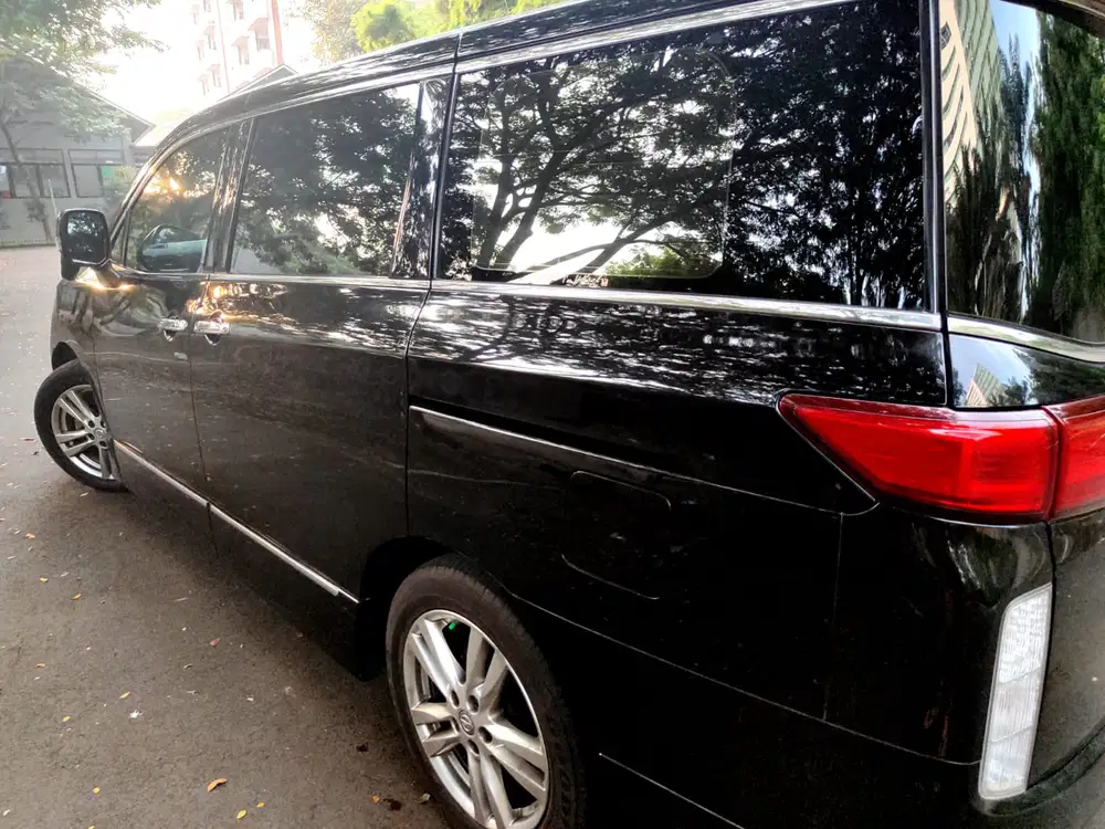 Nissan Elgrand 2011 Bensin