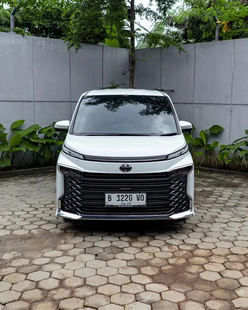 Toyota Voxy 2022 Bensin