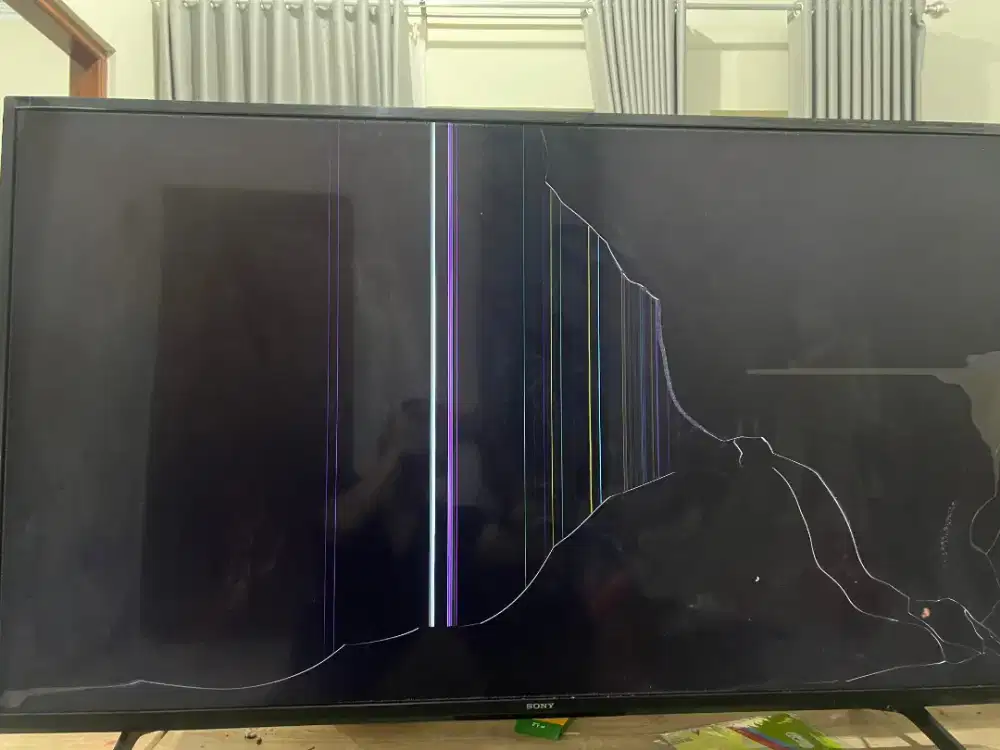 Tv pecah retak kulo tumbas e