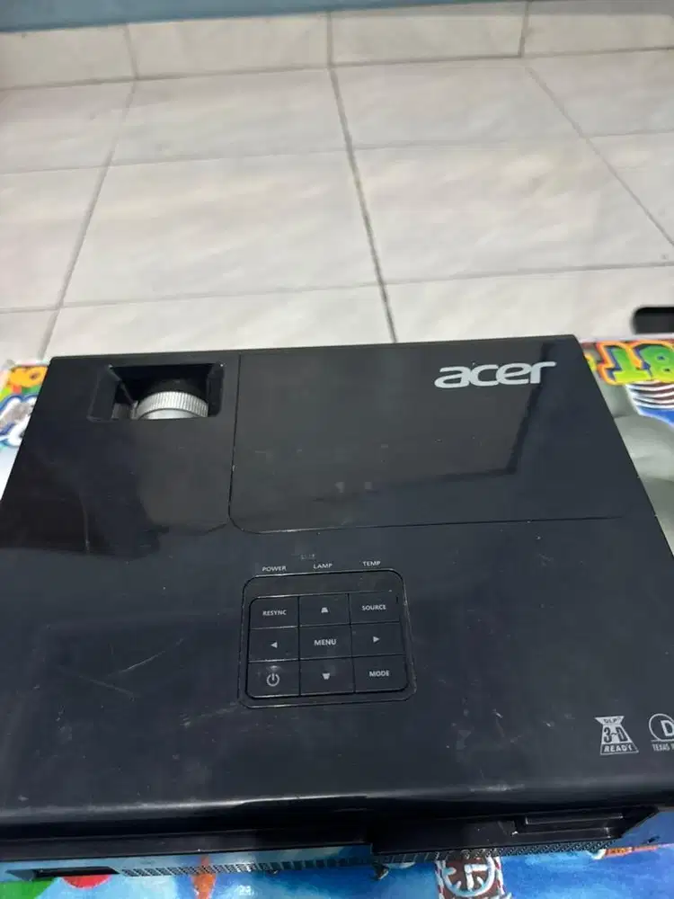 Proyektor acer x1273g