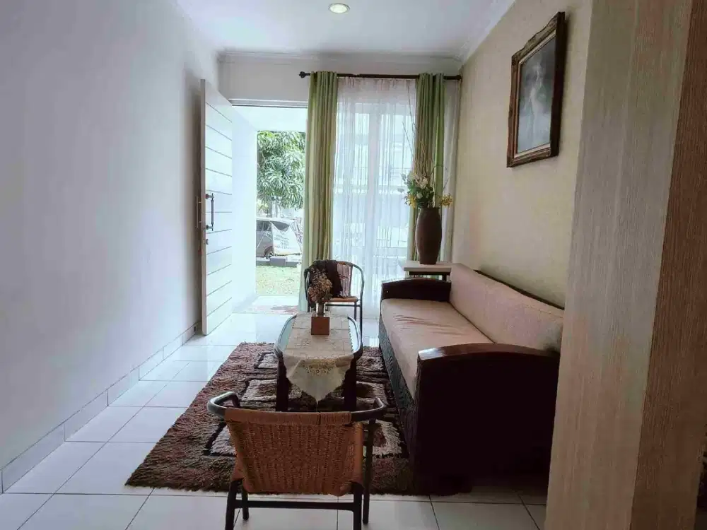 Rumah Dikota wisata siap Huni Luas tanah 200m² Kamar 3+1 cluster dekat mall