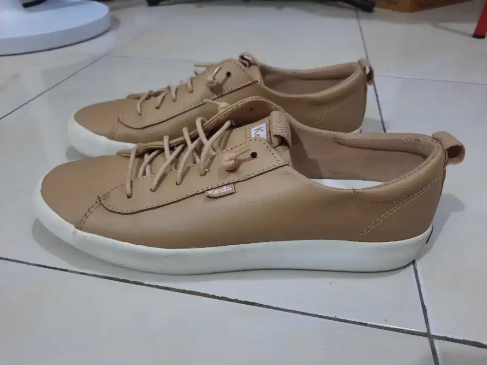 Sepatu Wanita Keds Kickback Leather