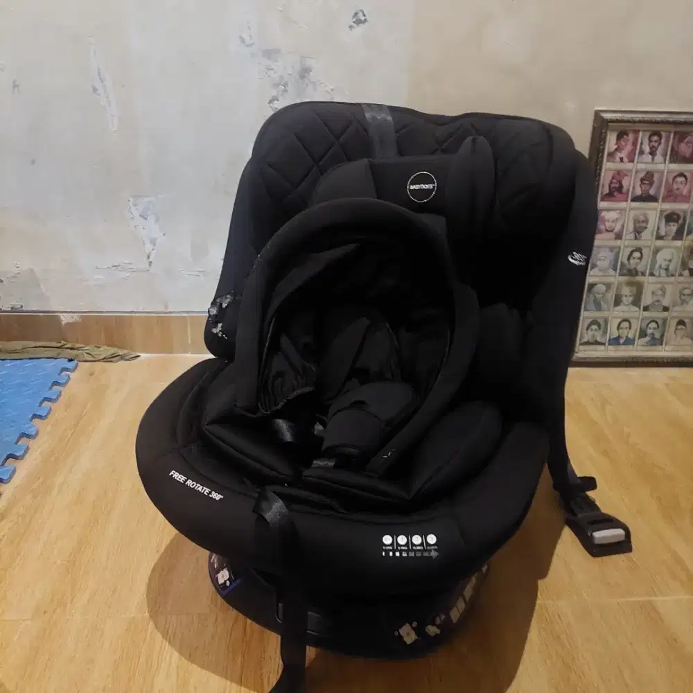 Temapat duduk bayi mobil