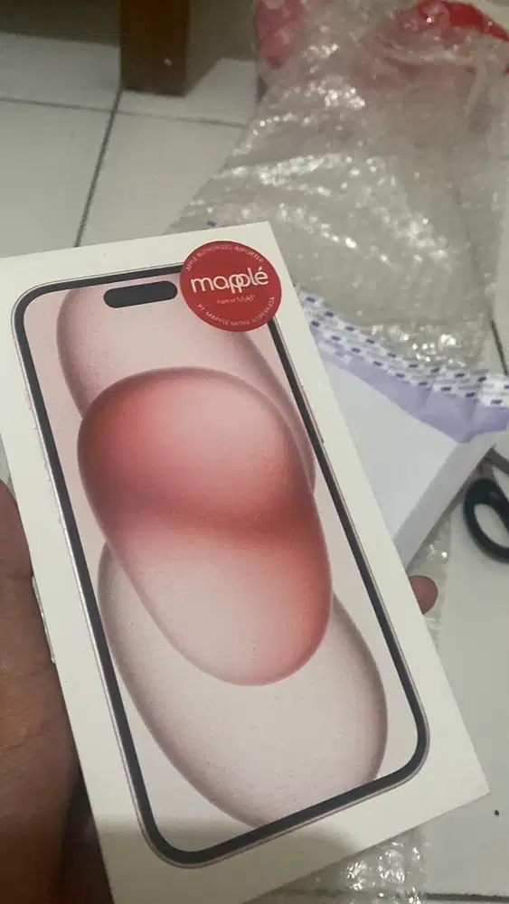 IP 15 pink 128 garansi resmi & aktif